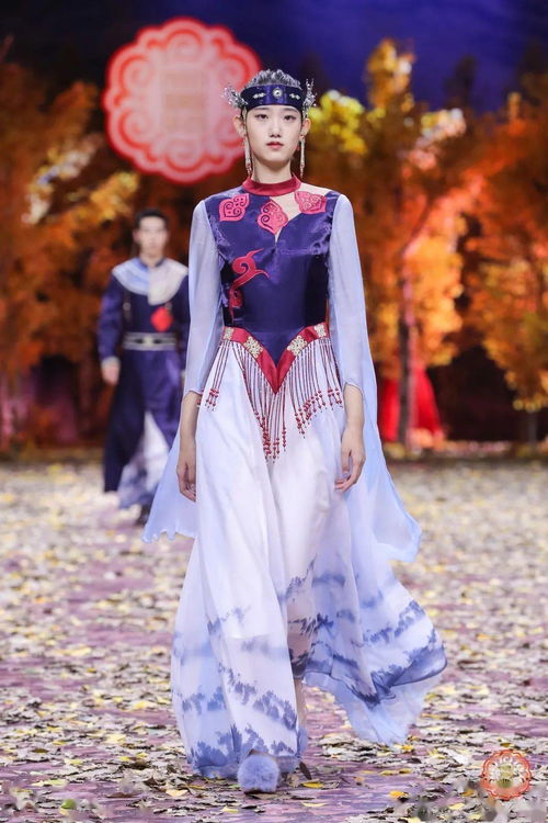 金景怡 不走尋常路的少數(shù)民族服飾設(shè)計師