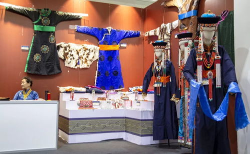 察哈爾蒙古族服飾的文化內涵與特色